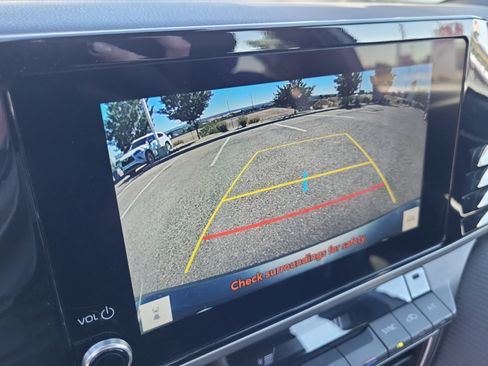 Used 2025 Toyota Camry SE FWD image 19