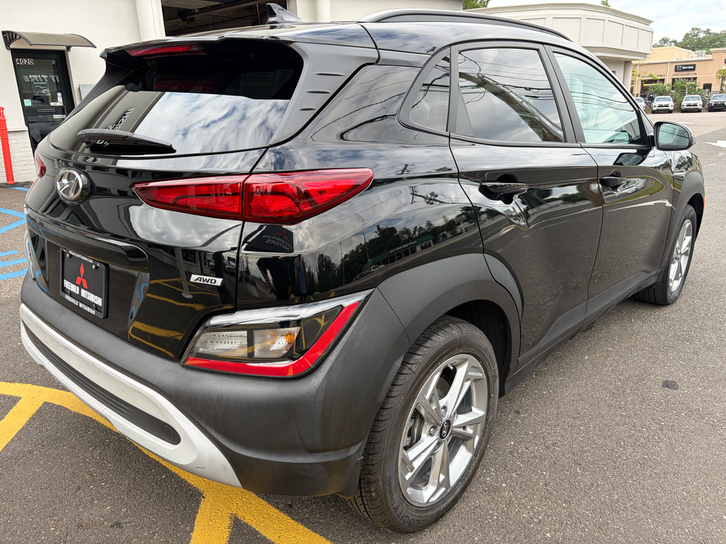 Used 2023 Hyundai Kona SEL AWD/4WD image 6