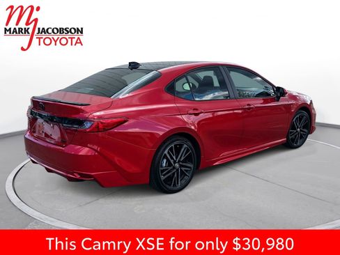 Used 2025 Toyota Camry XSE image 9