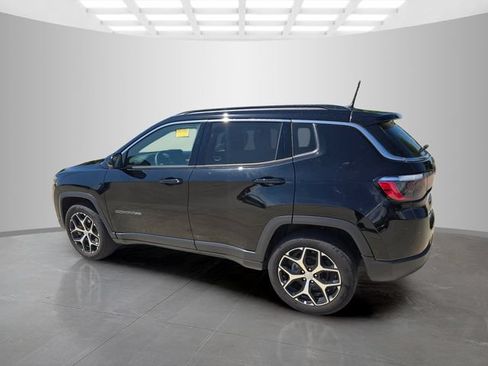 Used 2024 Jeep Compass Limited AWD/4WD image 5