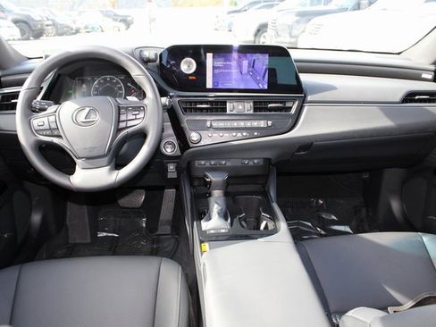 Certified 2024 Lexus ES 300h w/ Premium Package image 10