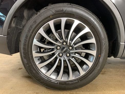 Used 2022 Lincoln Aviator AWD w/ Premium Package image 44