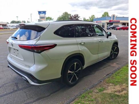 Used 2021 Toyota Highlander XSE AWD/4WD image 5