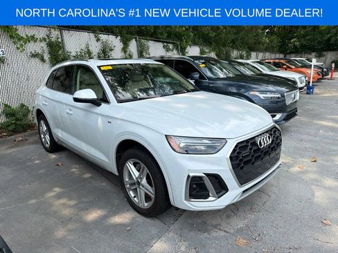 Used 2025 Audi Q5 e Premium Plus AWD/4WD image 1