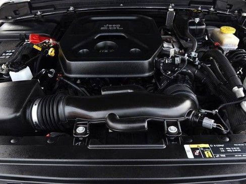 Used 2020 Jeep Wrangler Unlimited Sahara w/ Cold Weather Group image 27