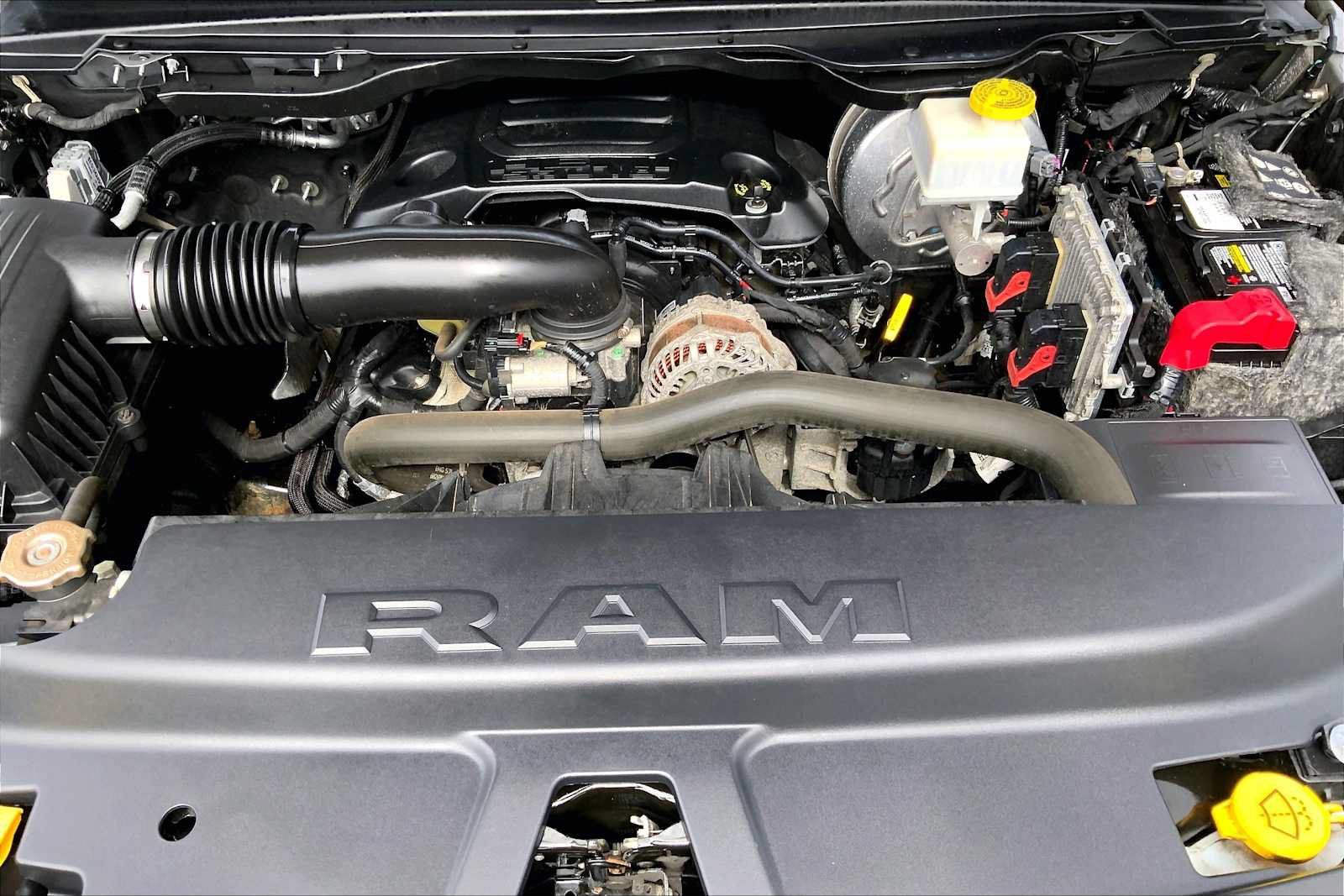 Used 2019 RAM 1500 Laramie AWD/4WD image 29