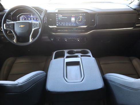 Used 2024 Chevrolet Silverado 1500 LT w/ Z71 Off-Road Package image 24