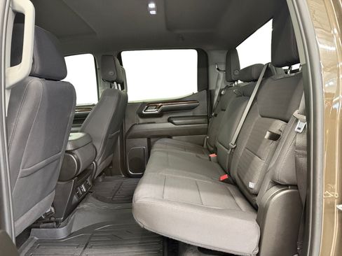 Used 2024 GMC Sierra 1500 Elevation w/ X31 Off-Road Package AWD/4WD image 10