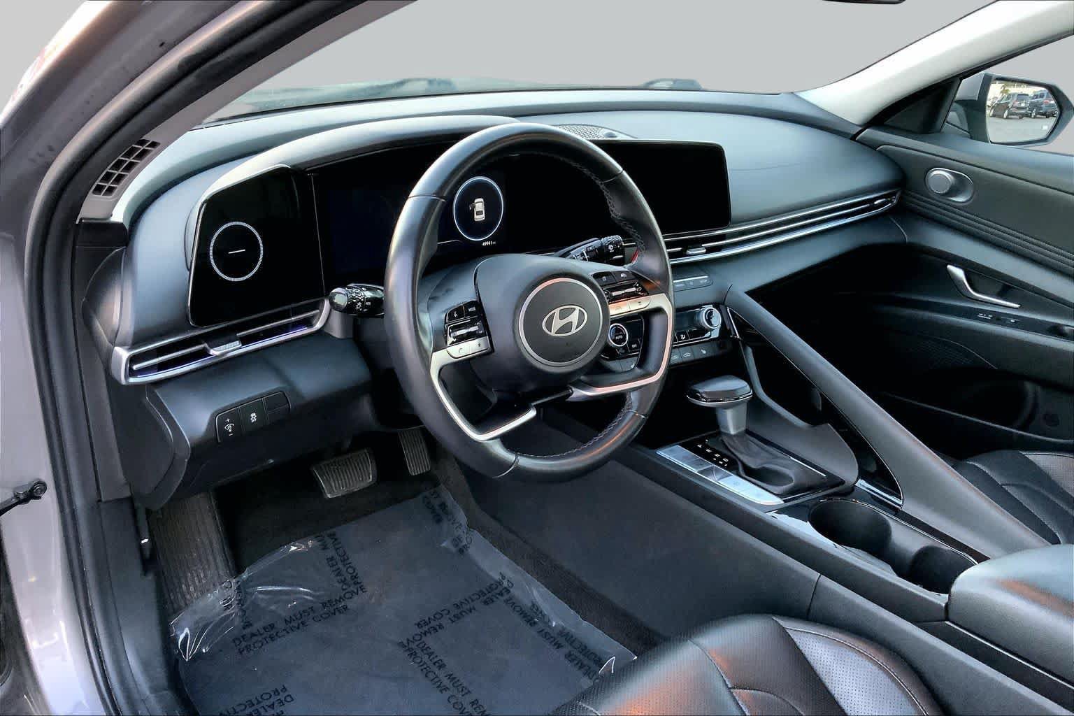 Used 2024 Hyundai Elantra Limited FWD image 15