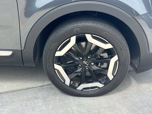 Used 2024 Kia Telluride S image 10