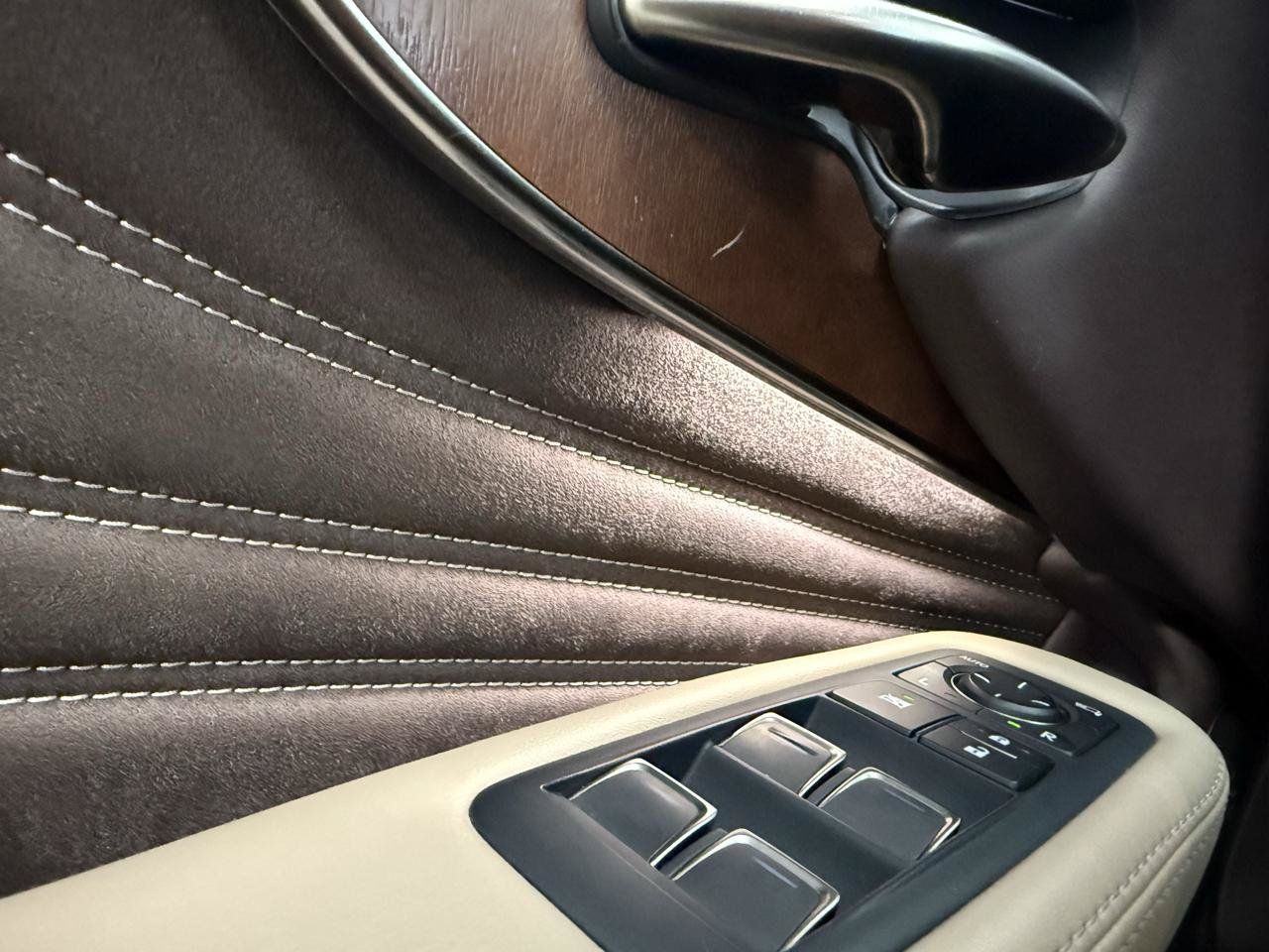 Used 2018 Lexus LS 500 w/ Accessory Package (Z2) RWD image 21