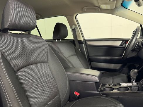 Used 2019 Subaru Outback 2.5i Premium AWD/4WD image 22