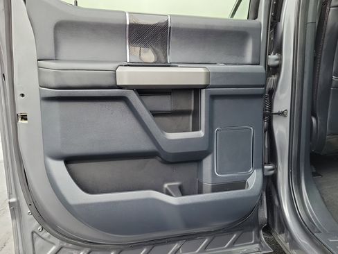 Certified 2022 Ford F250 Platinum w/ FX4 Off-Road Package image 11