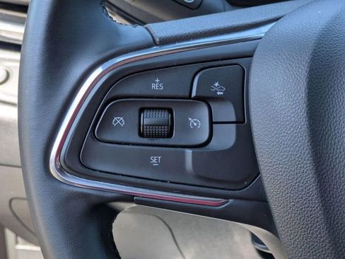 Certified 2025 Buick Envista Sport Touring FWD image 17