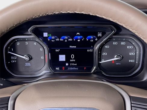 Certified 2021 GMC Yukon XL Denali w/ Advanced Technology Package AWD/4WD image 13