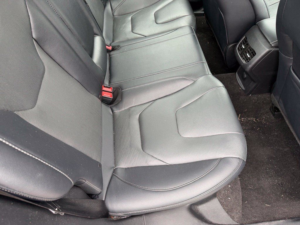 Used 2020 Ford Fusion Titanium AWD/4WD image 18