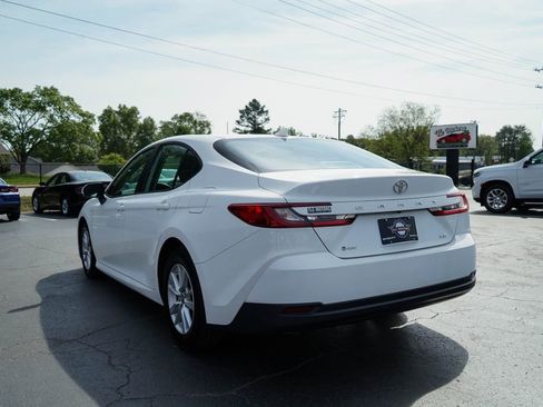 Used 2025 Toyota Camry LE FWD image 3