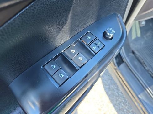 Used 2018 Toyota Highlander XLE FWD image 18