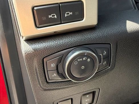 Used 2019 Ford F250 Lariat w/ Lariat Ultimate Package AWD/4WD image 16