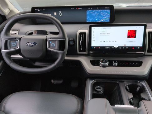Certified 2025 Ford Expedition Max Active RWD image 29