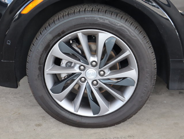 Used 2022 Buick Encore GX Essence w/ Advanced Technology Package FWD image 9