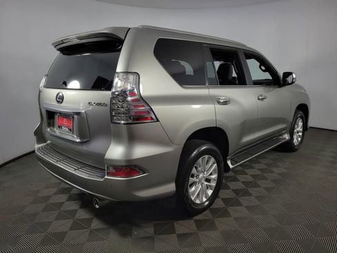 Used 2023 Lexus GX 460 Premium w/ Premium Package image 9