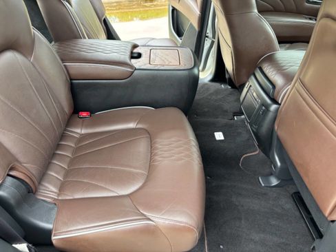 Used 2016 INFINITI QX80 Limited image 13