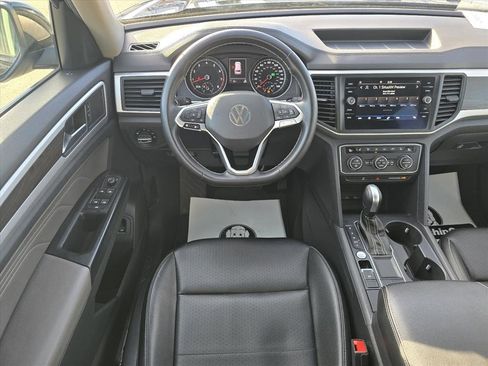 Used 2021 Volkswagen Atlas SE w/ Panoramic Sunroof Package image 3