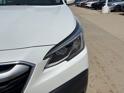 Used 2022 Subaru Outback Limited image 9