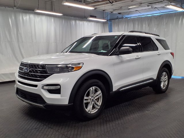 Used 2021 Ford Explorer XLT w/ Equipment Group 202A AWD/4WD image 26