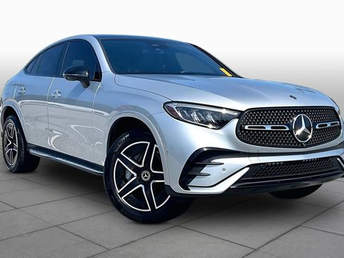 Used 2024 Mercedes-Benz GLC 300 4MATIC image 3
