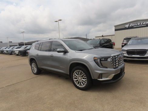 Used 2025 GMC Acadia Denali w/ Super Cruise Package FWD image 6