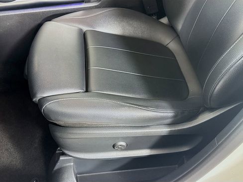 Used 2021 Mercedes-Benz GLA 250 image 21