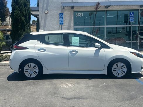 Used 2024 Nissan Leaf S FWD image 3