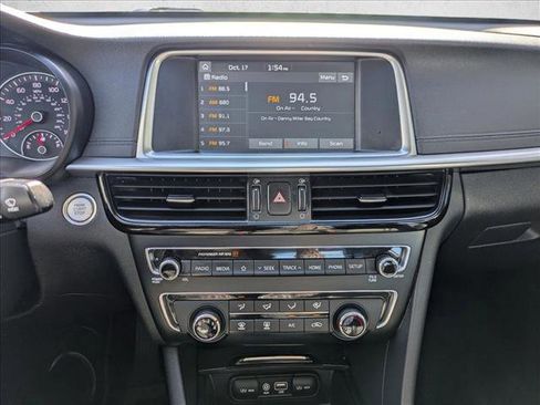 Used 2020 Kia Optima SE image 15