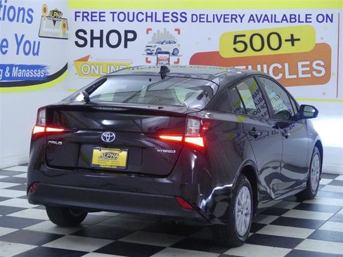 Used 2022 Toyota Prius LE image 7