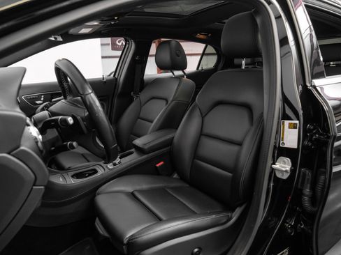 Used 2018 Mercedes-Benz GLA 250 4MATIC image 30