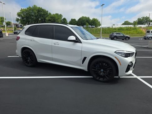 Used 2020 BMW X5 M50i w/ Premium Package AWD/4WD image 2