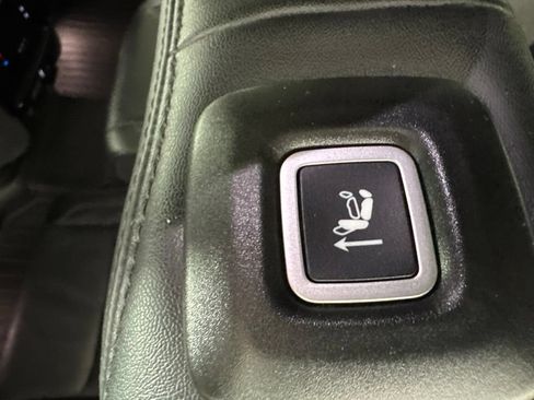 Used 2022 Jeep Wagoneer Series II AWD/4WD image 23