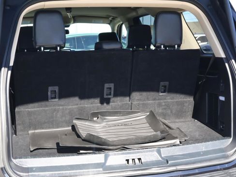 Used 2023 Ford Expedition XLT image 22