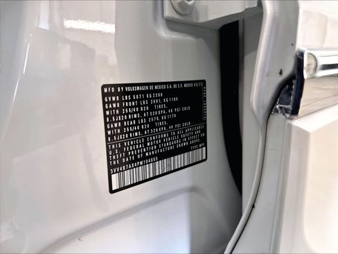 Used 2023 Volkswagen Tiguan SEL R-Line AWD/4WD image 22
