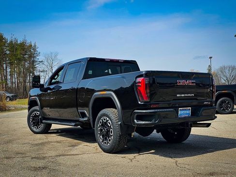 Certified 2024 GMC Sierra 2500 AT4 w/ AT4 Preferred Package image 9