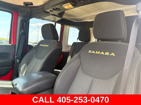 Used 2015 Jeep Wrangler Unlimited Sahara w/ Connectivity Group AWD/4WD image 9