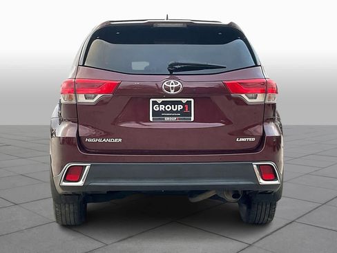 Used 2017 Toyota Highlander Limited image 5