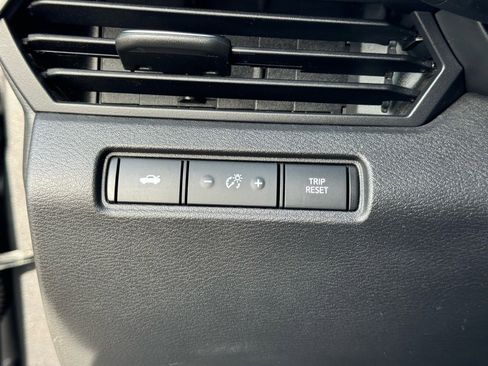 Used 2024 Nissan Altima 2.5 SV image 22