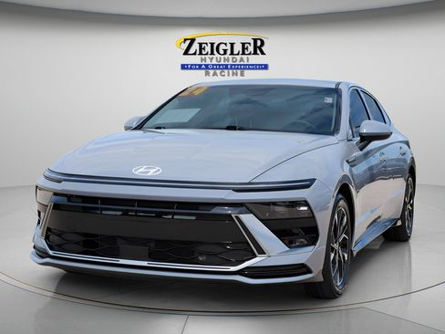 Certified 2024 Hyundai Sonata SEL AWD/4WD image 3