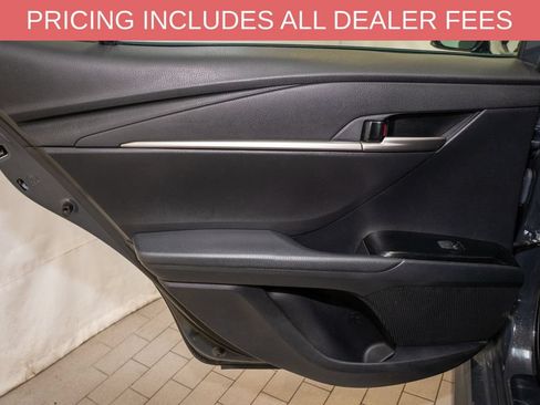 Used 2025 Toyota Camry SE FWD image 9