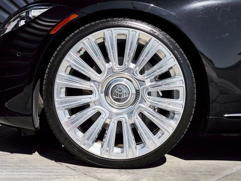 Used 2021 Mercedes-Benz Maybach S 580 4MATIC image 3