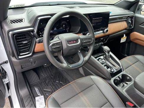 New 2026 GMC Canyon AT4 AWD/4WD image 6