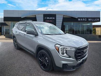 Used 2024 GMC Terrain SLE w/ Driver Convenience Package